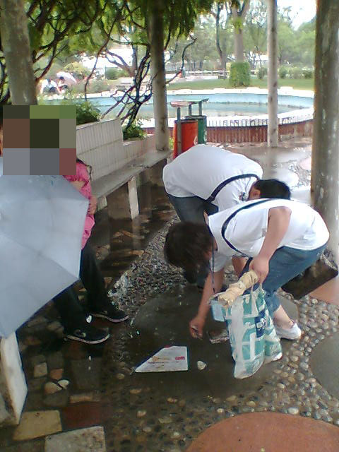 【2008/05/03】【碧沙岗清理白色污染活动总结】【煙の味道】